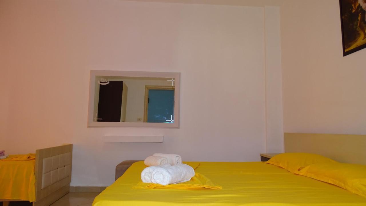Hotel Arsenal Ksamil Kültér fotó