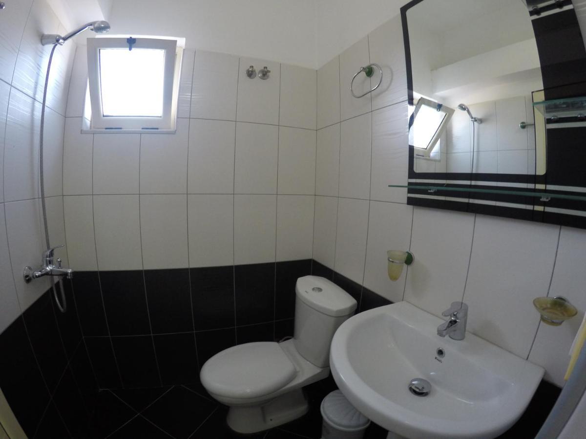 Hotel Arsenal Ksamil Kültér fotó